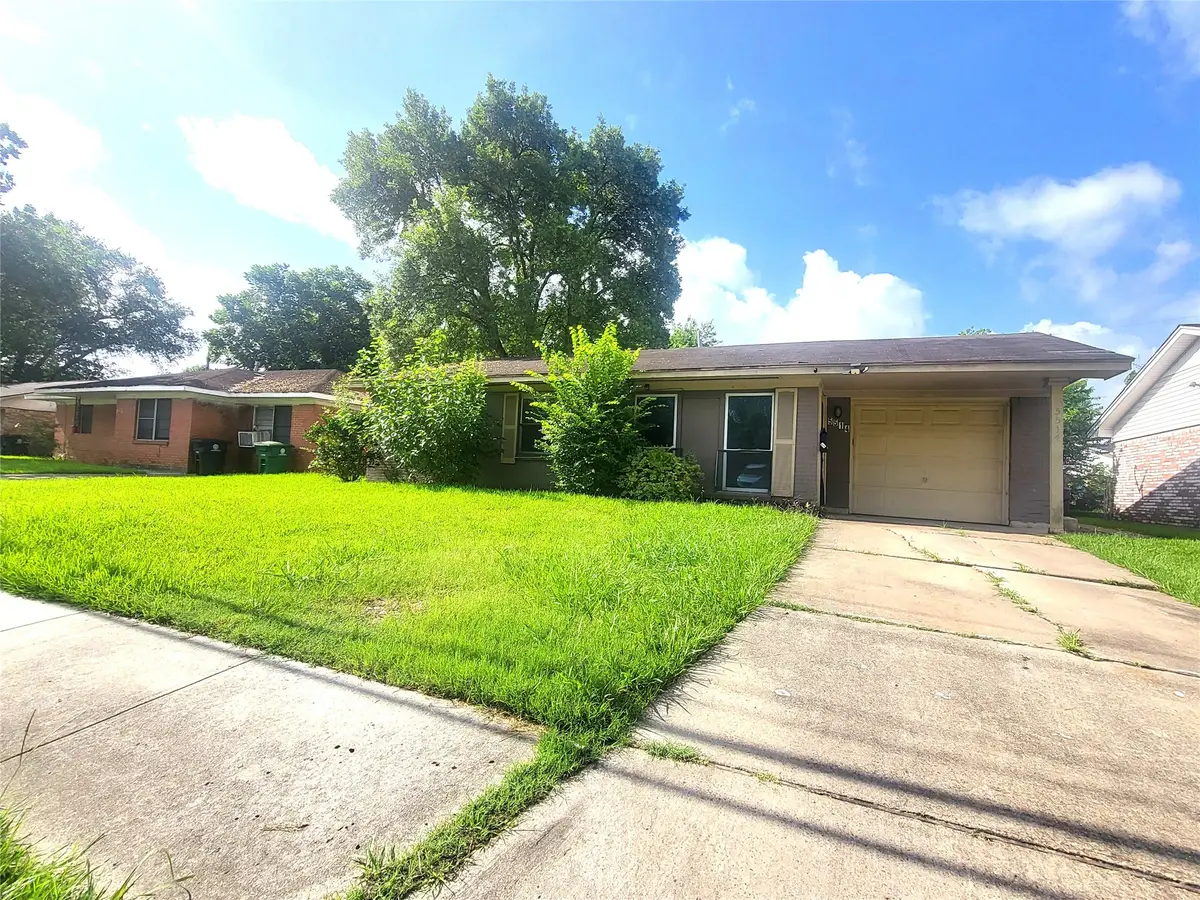 5514 S Acres Drive, Houston, TX 77048 - #1