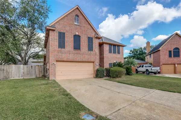 326 Dunford Court, Highlands, TX 77562