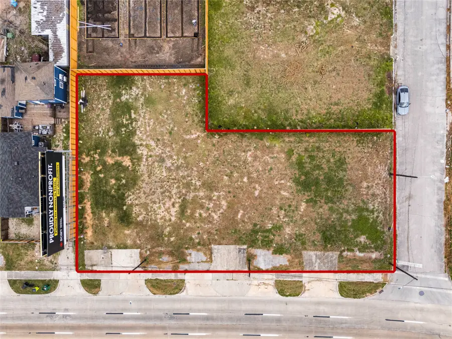1025 N Loop, Houston, TX 77022 - #3