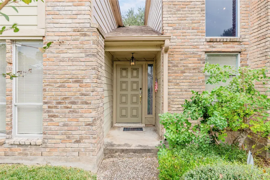 14915 Sun Harbor Drive, Houston, TX 77062 - Image #3