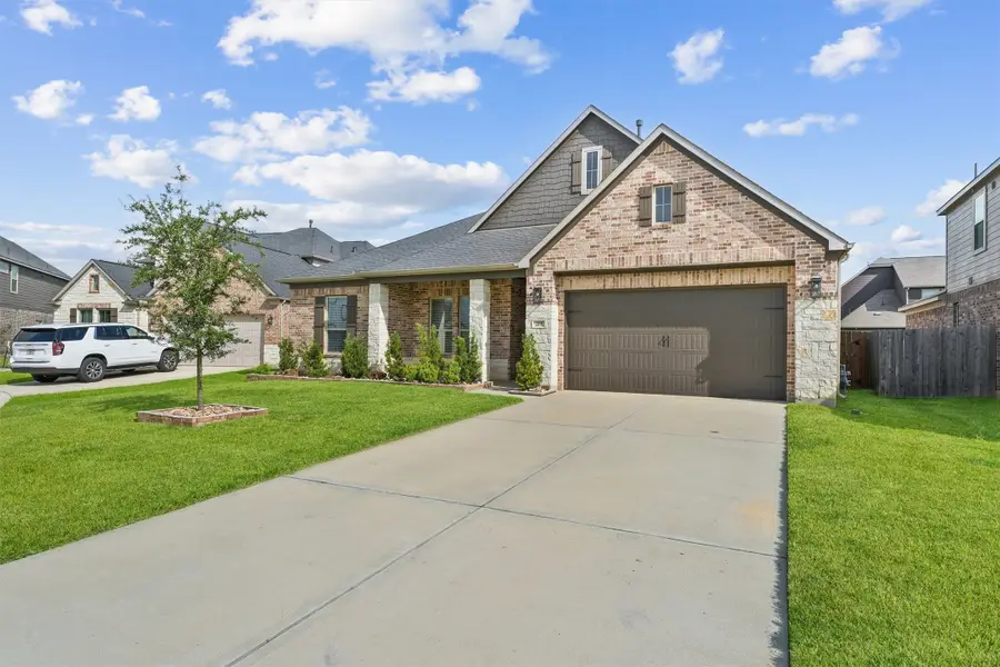209 Bright Bluff Cir, Waller, TX 77484 - Image #2