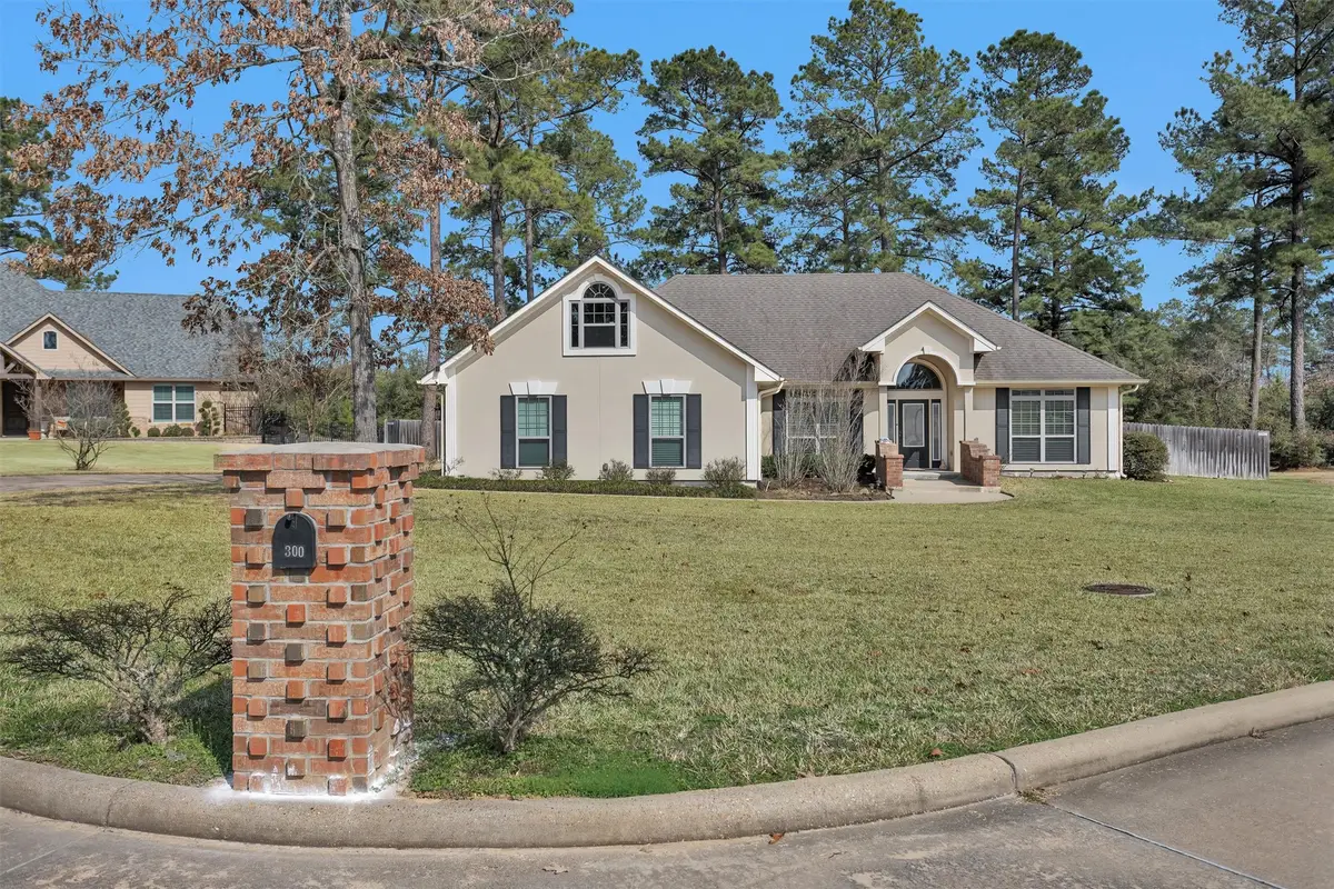 300 Deer Trace Boulevard, Diboll, TX 75941 - #1