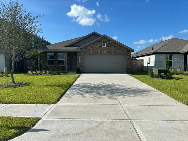 2123 Mosaic Valley Court, Angleton, TX 77515