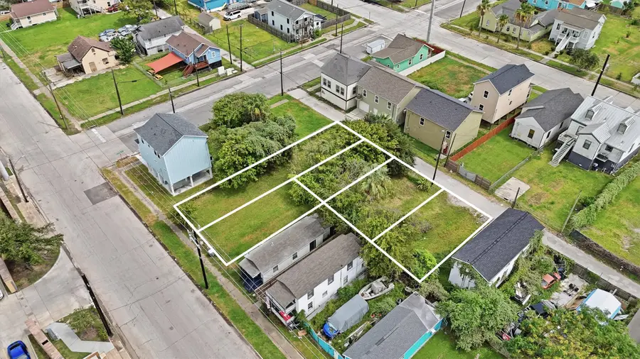 3905-3913 Winnie Street, Galveston, TX 77550 - #2