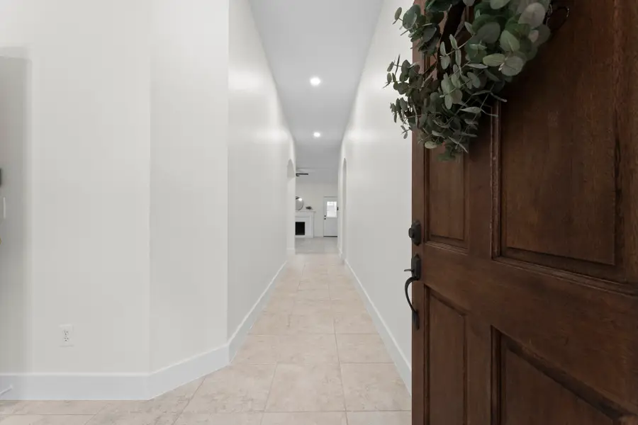 135 S Hollylaurel Circle, The Woodlands, TX 77382 - Image #3