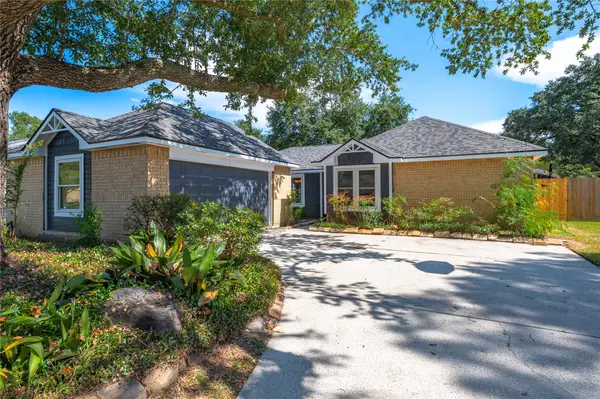 312 Thistlewood Court, League City, TX 77573