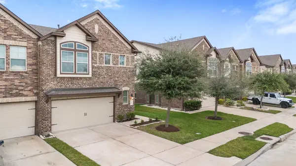 1234 Willow Plains Lane, Rosenberg, TX 77471