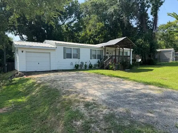 15203 Paradise Cove Drive, Willis, TX 77318