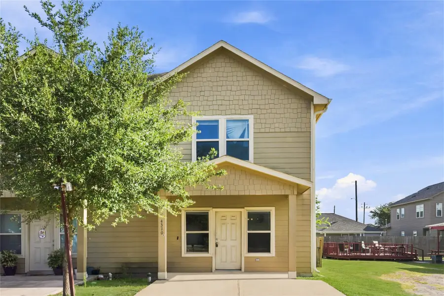 4310 Larkspur Street #A/B, Houston, TX 77051 - #2