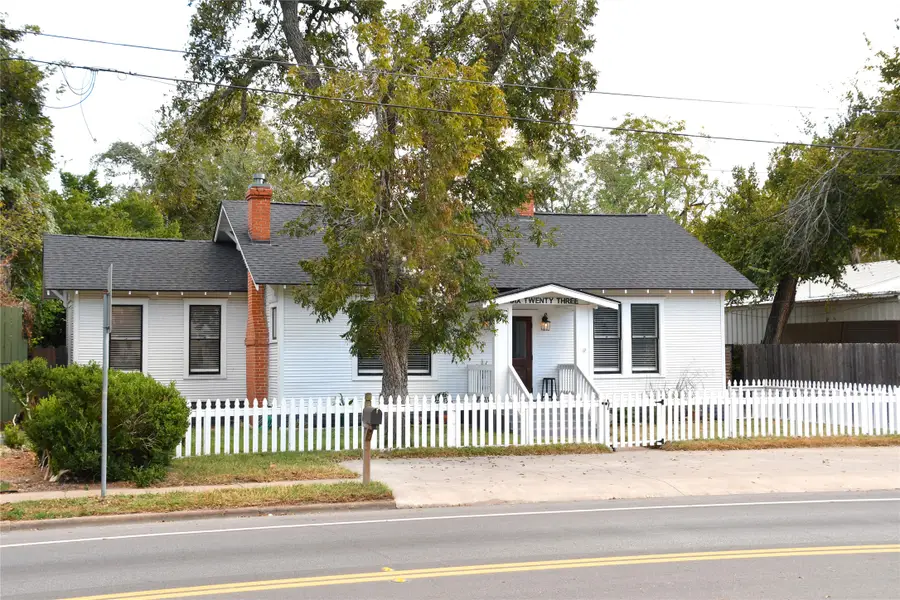 623 Walnut Street, Columbus, TX 78934 - Image #3