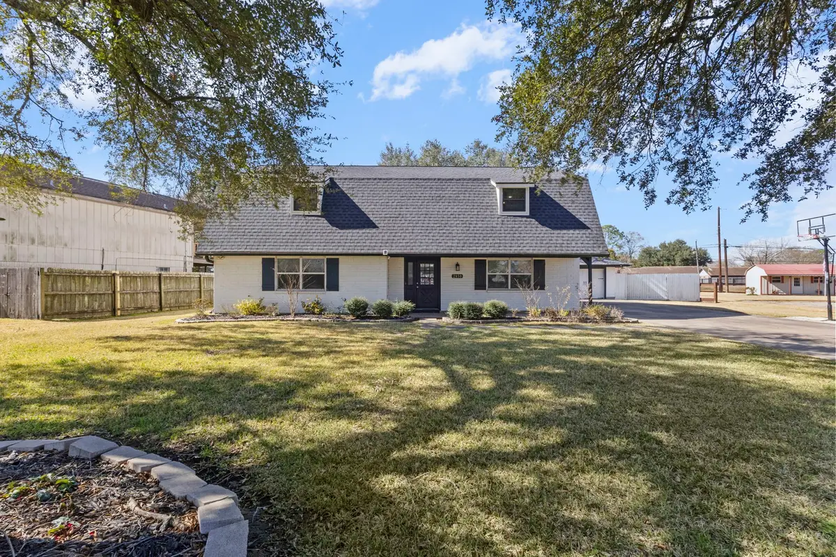 2850 Seattle Street, Nederland, TX 77627 - #1