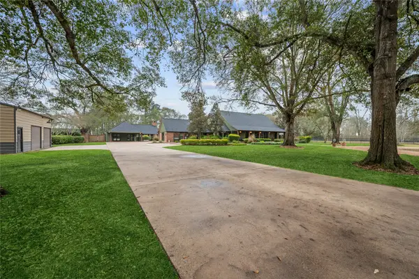 1395 Ford Avenue, Dayton, TX 77535