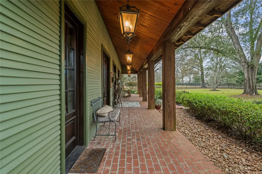 1395 Ford Avenue, Dayton, TX 77535 - #2