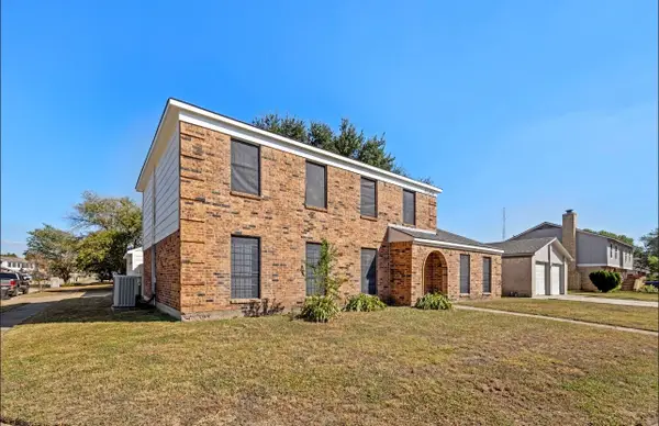 11350 Raven View Dr, Houston, TX 77067