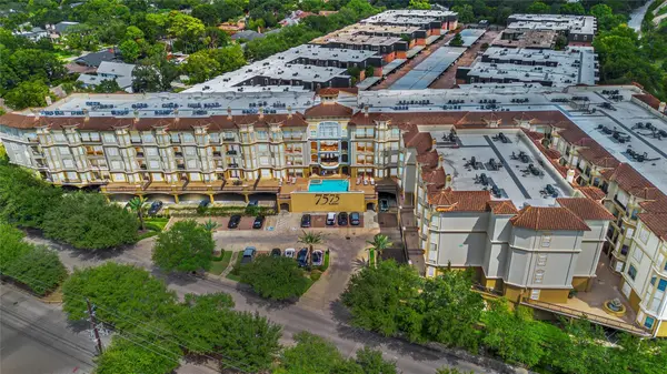 7575 Kirby Drive #2202, Houston, TX 77030