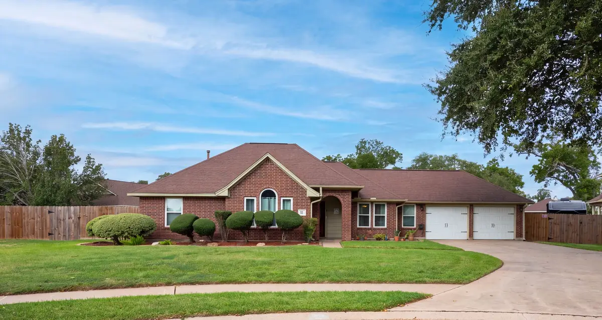 55 Zinnia Court, Lake Jackson, TX 77566 - #1