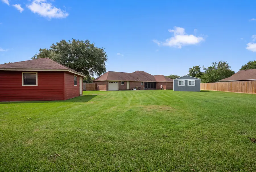55 Zinnia Court, Lake Jackson, TX 77566 - #3