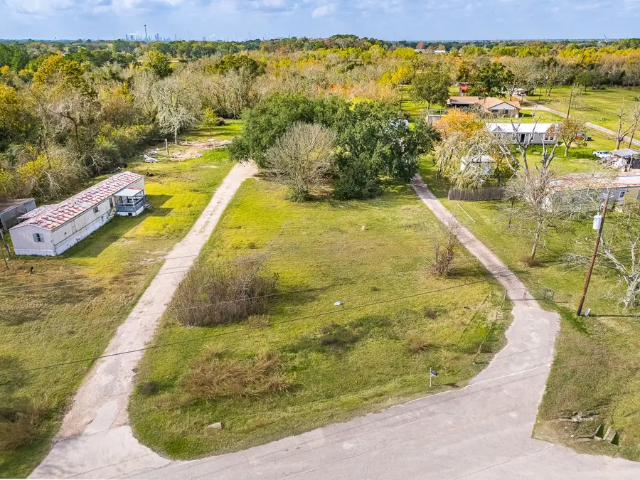 4603 Crosby Cedar Bayou Road, Baytown, TX 77521 - Image #3