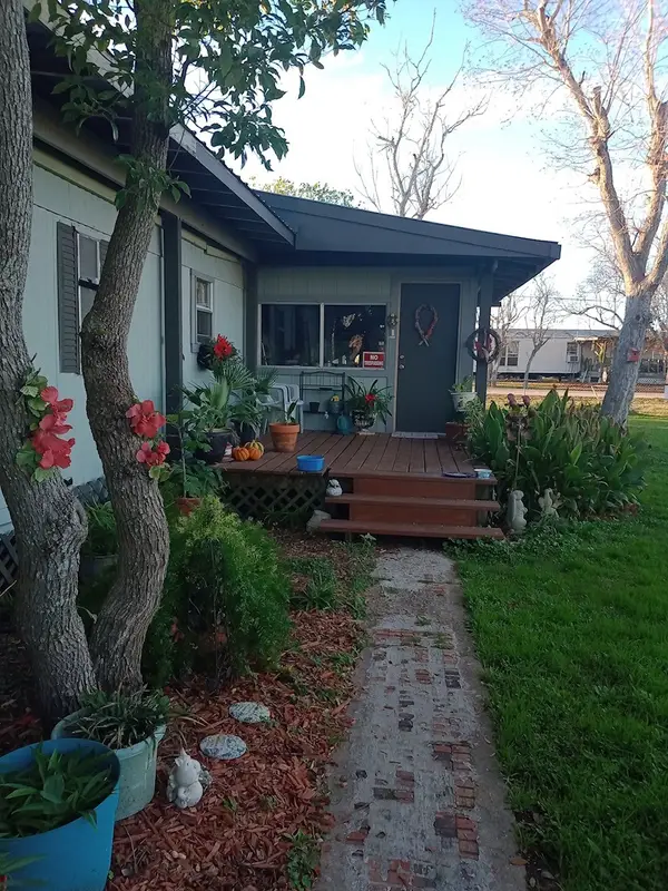 6004 Pine Street, Brazoria, TX 77422