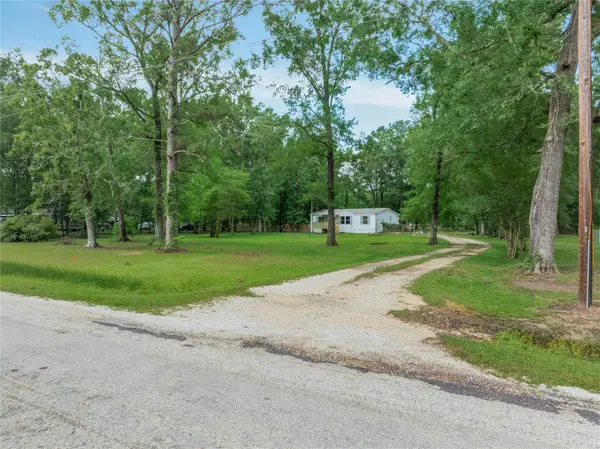 879 County Road 6471, Dayton, TX 77535