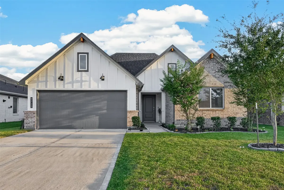 9713 Wall Street, Texas City, TX 77591 - #1