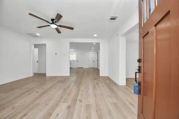 10418 Burman Street, Houston, TX 77029
