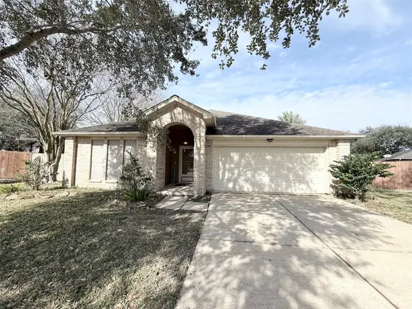 9221 Desirable Drive, La Porte, TX 77571