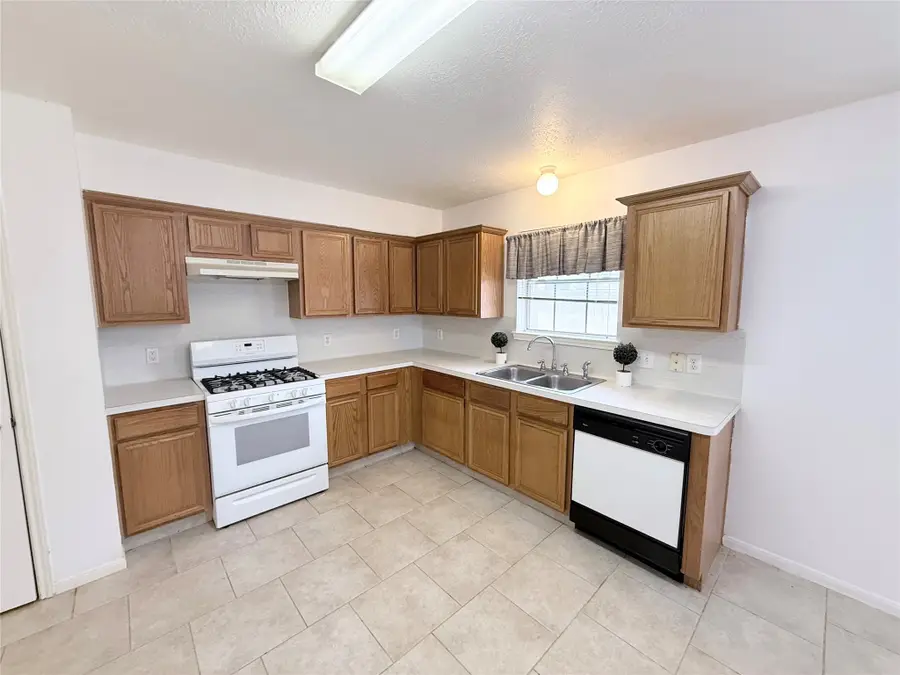 9221 Desirable Drive, La Porte, TX 77571 - #3