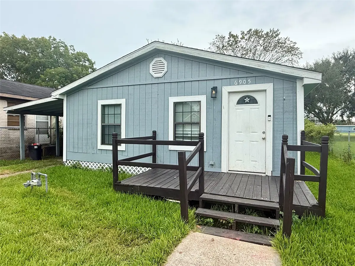 6905 Speaker Street, Hitchcock, TX 77563 - #1