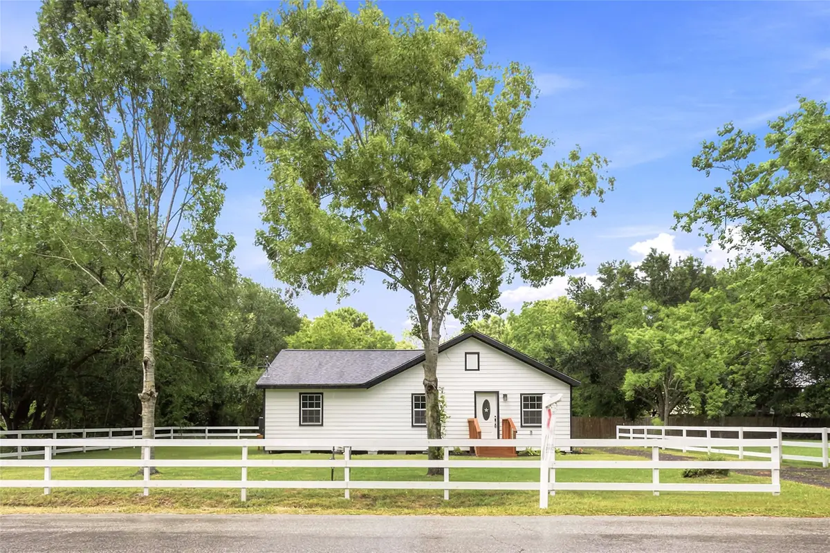 8414 Schiro Road, Hitchcock, TX 77563 - #1