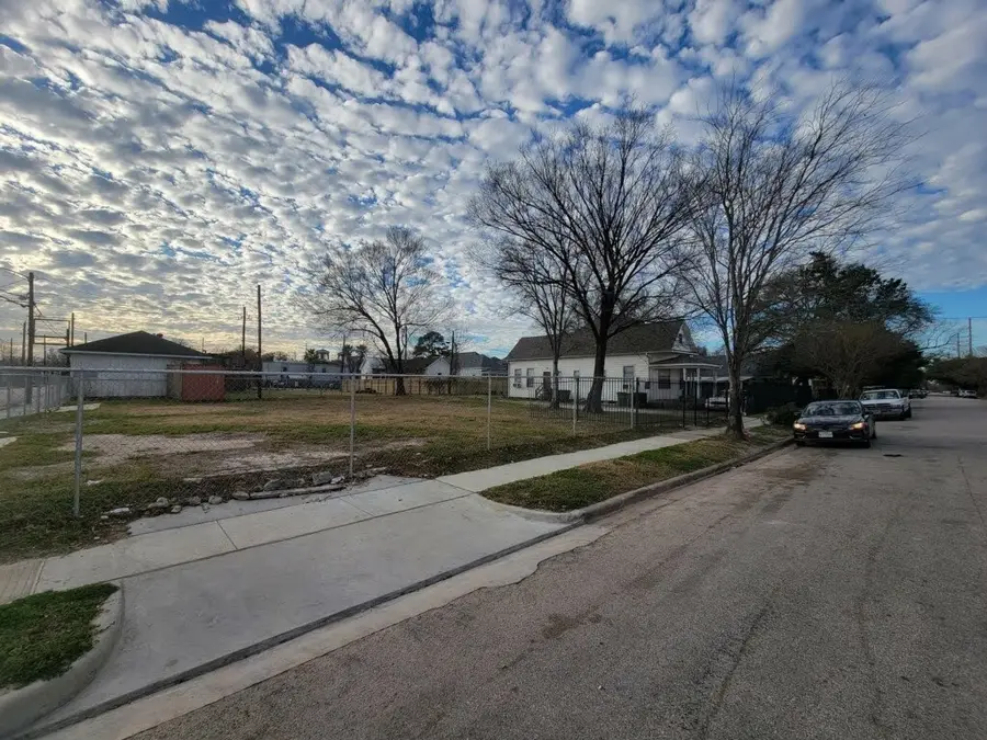 1905 Chapman Street, Houston, TX 77009 - #2