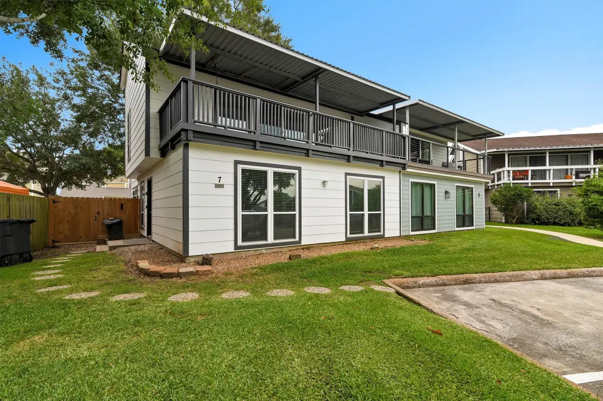 7 April Point Drive N, Conroe, TX 77356 - #1