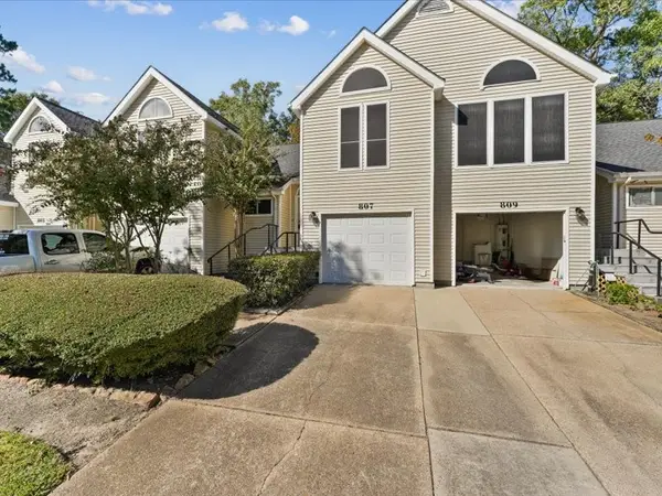 3317 Golden Trails Drive #807, Houston, TX 77345