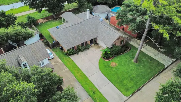 15818 Sweetwater Creek Drive, Houston, TX 77095
