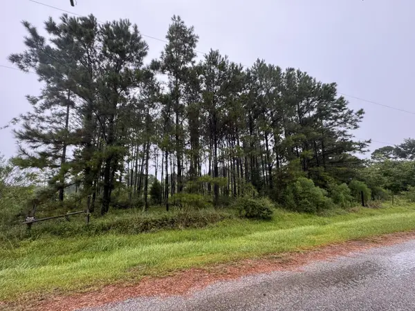 235 County Road 1820, Liberty, TX 77575