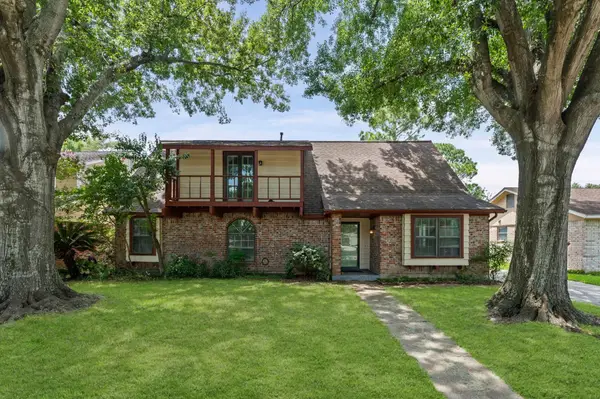 11914 Meadowtrail Lane, Meadows Place, TX 77477