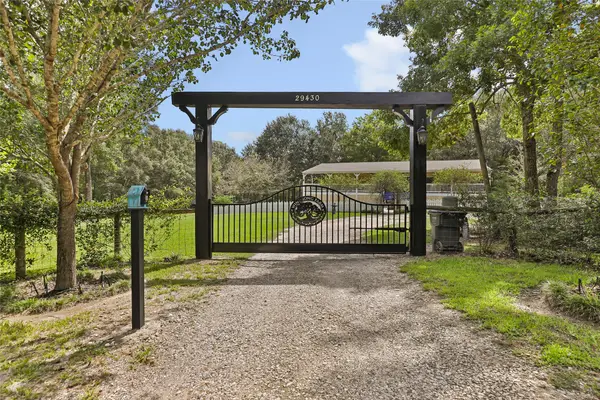 29430 E Irvin Road, Huffman, TX 77336