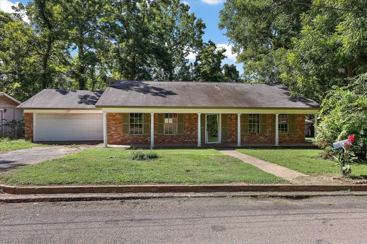 207 E Homewood Drive, Crockett, TX 75835 - #1