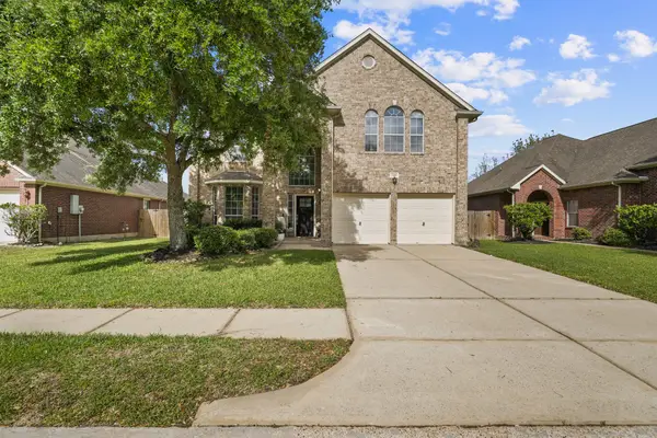 2410 Suncreek Lane, Pearland, TX 77584