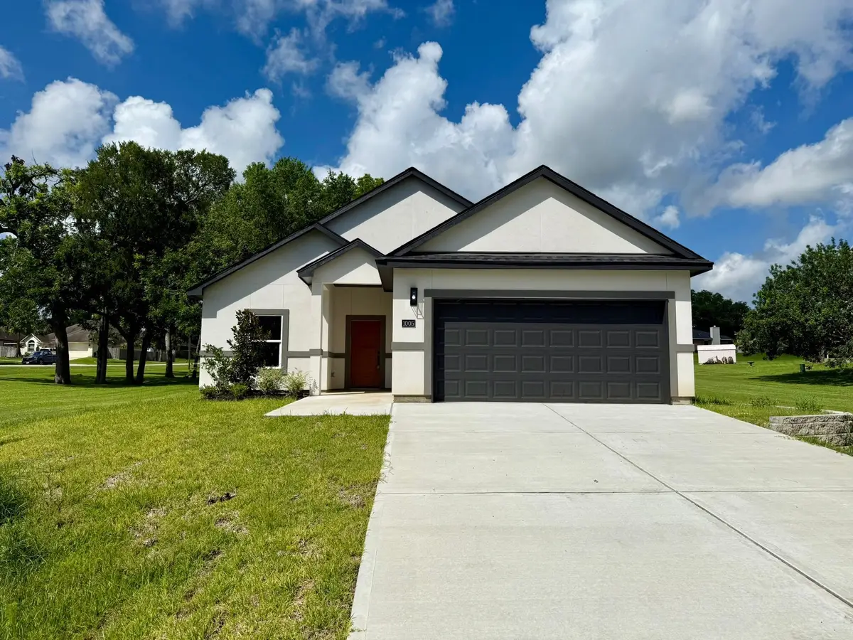 1005 Lake View Drive, Montgomery, TX 77356 - Image #1