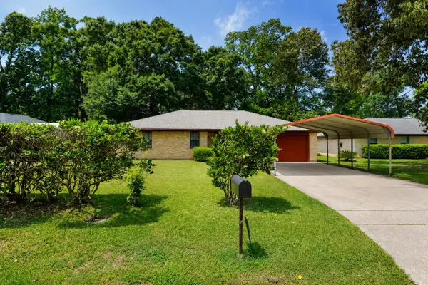 1304 Denison Avenue, Cleveland, TX 77327