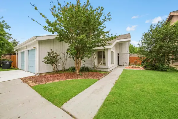 7642 Candlegreen Lane, Houston, TX 77071
