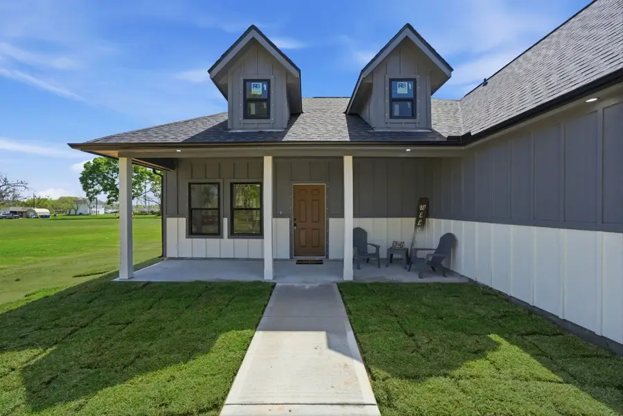 612 Austin Street, West Columbia, TX 77486 - #3