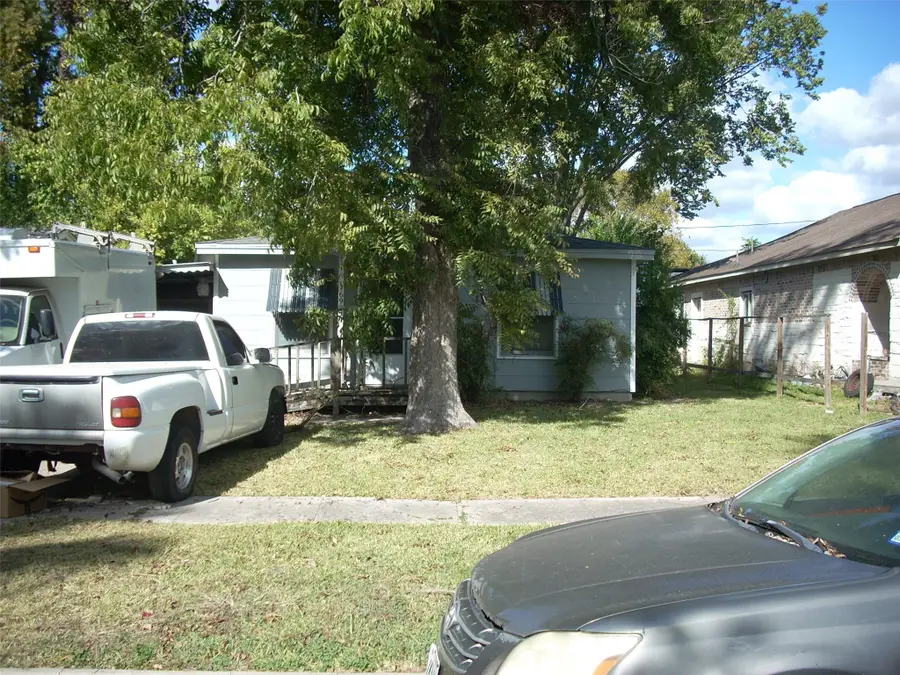 6927 Keller Street, Houston, TX 77087 - Image #2