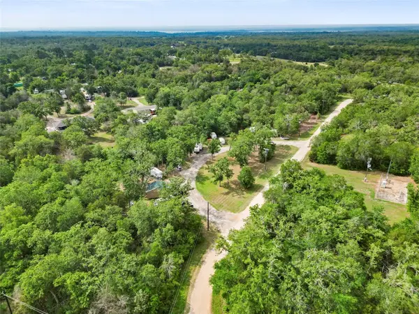 108 Deer Trail, Somerville, TX 77879