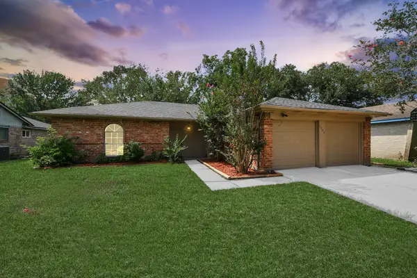 5322 Bulen Avenue, Friendswood, TX 77546