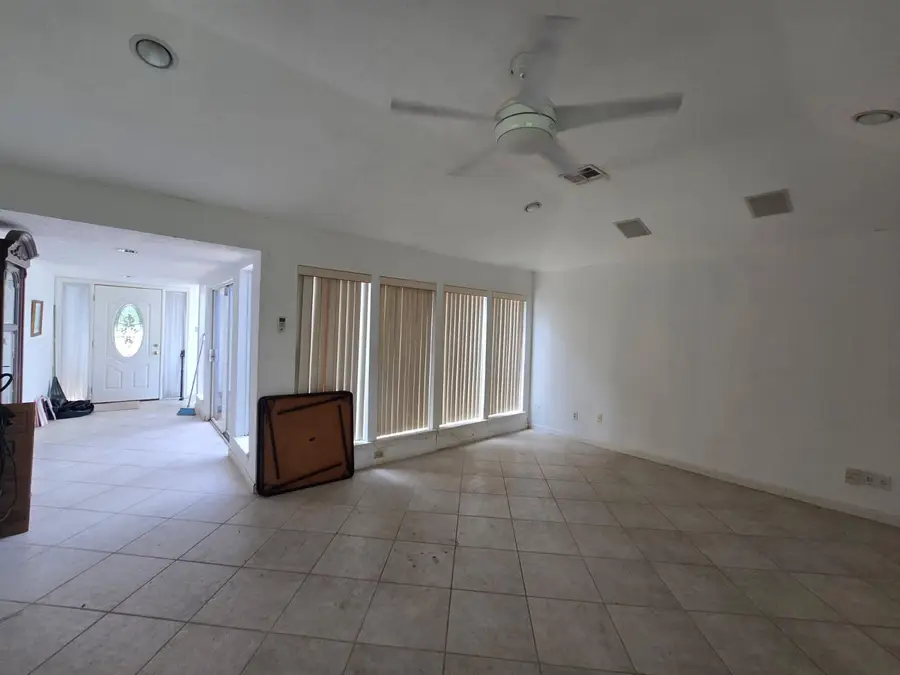 2302 Quail Valley East Drive, Missouri City, TX 77459 - #3