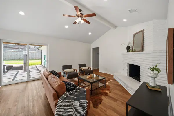 6107 Golden Forest Drive, Houston, TX 77092