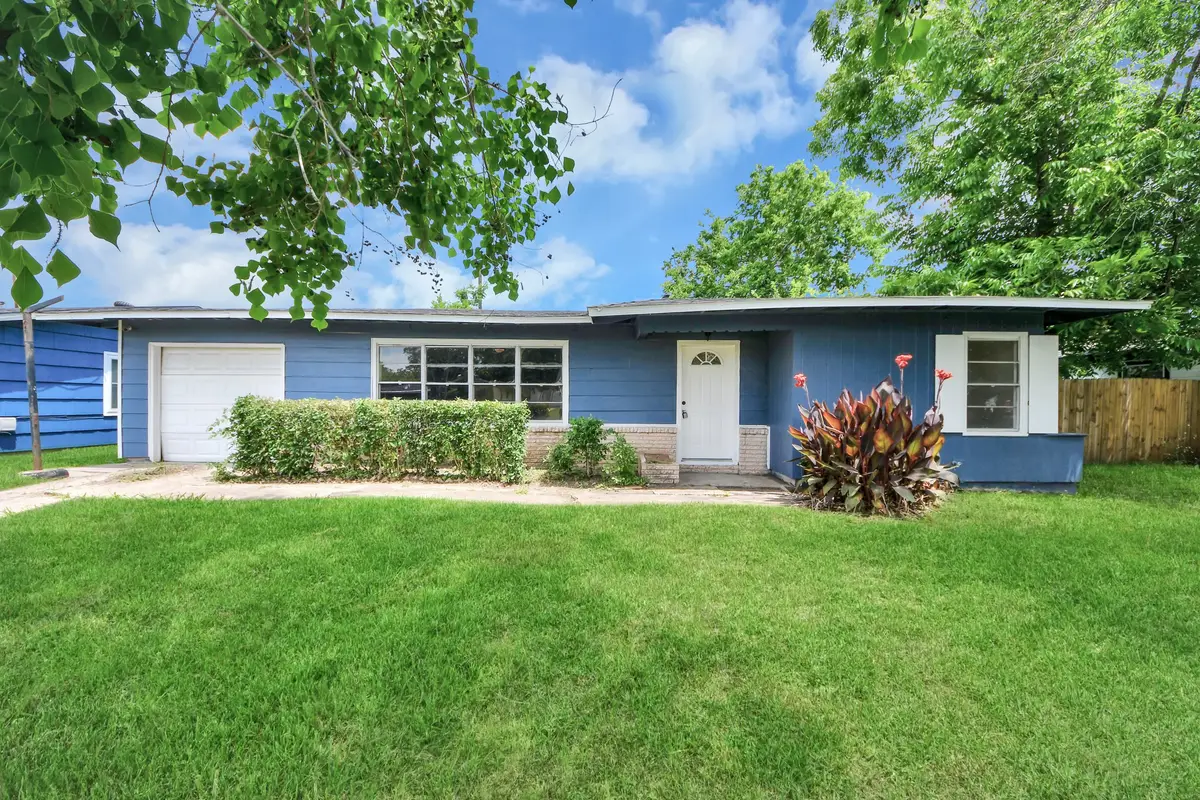 5875 Belcrest Street, Houston, TX 77033 - #1