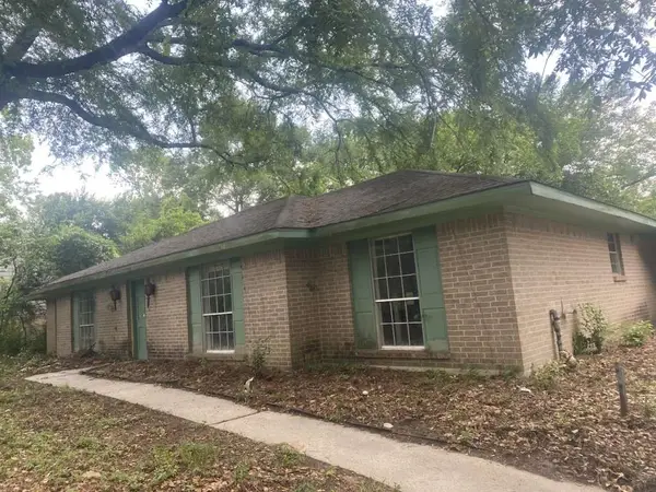 2619 N Woodloch Street, Woodloch, TX 77385